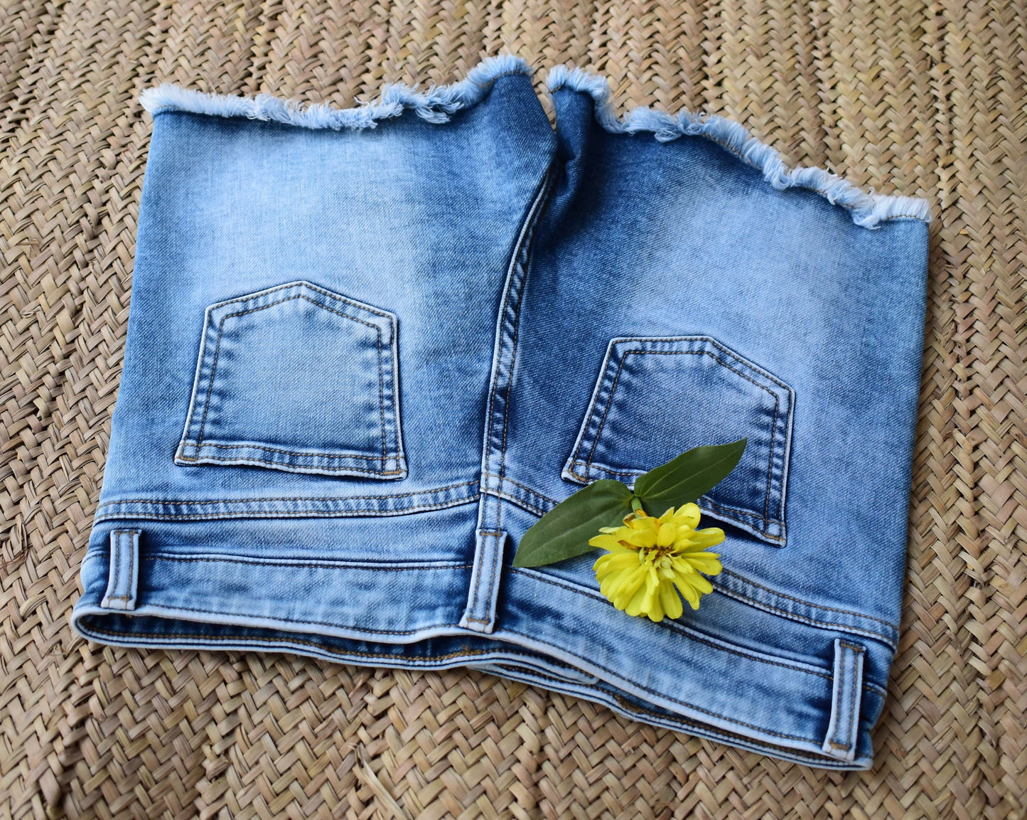 Product Description
To prolong the life of your denim garments, always wash them inside out at low temperatures with similar colors. In this way, we can help reduceGirls Embroidered Denim Shorts