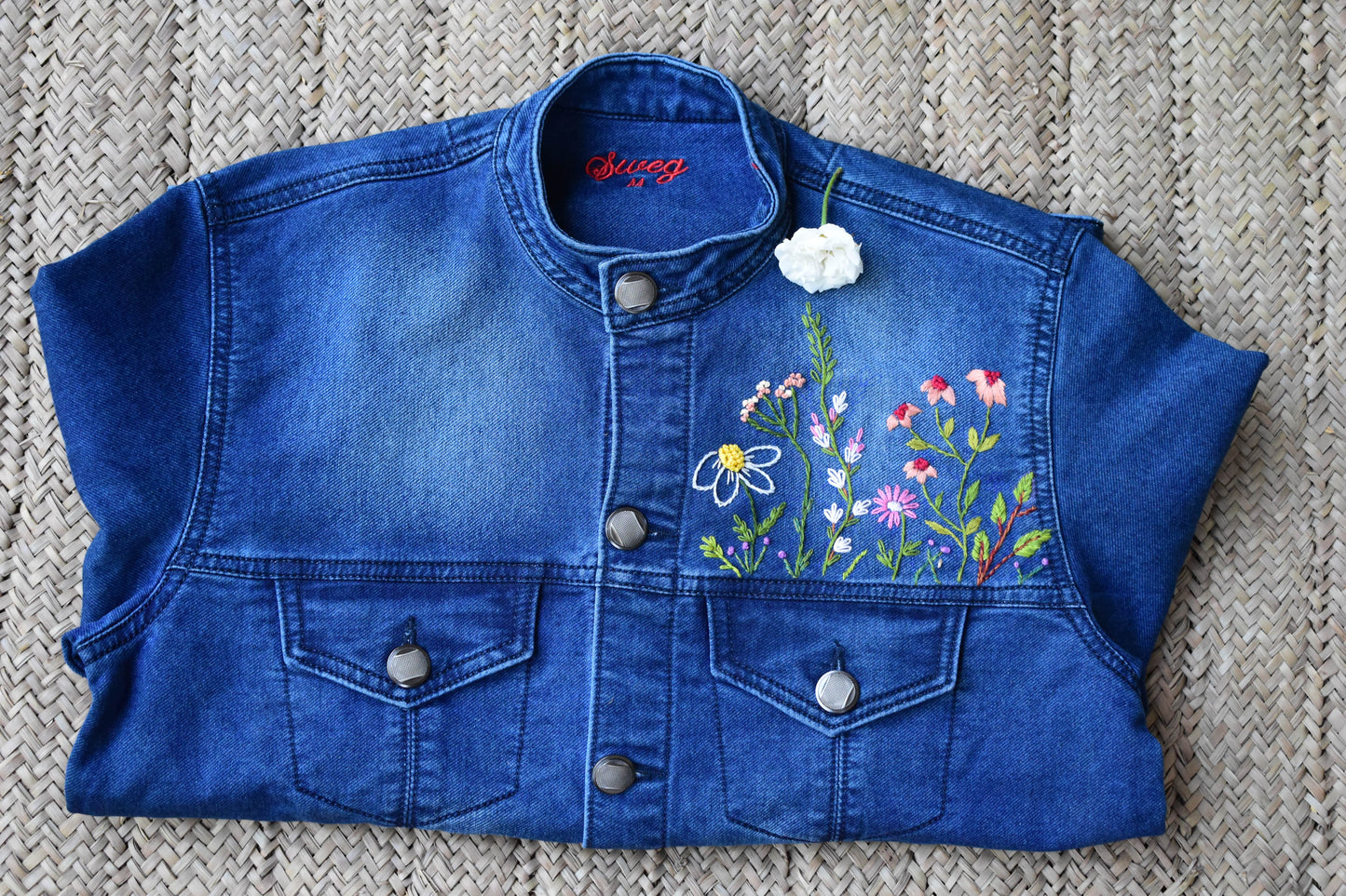 Product Description
To prolong the life of your denim garments, always wash them inside out at low temperatures with similar colors. In this way, we can help reduceUnisex Embroidered Denim Jacket