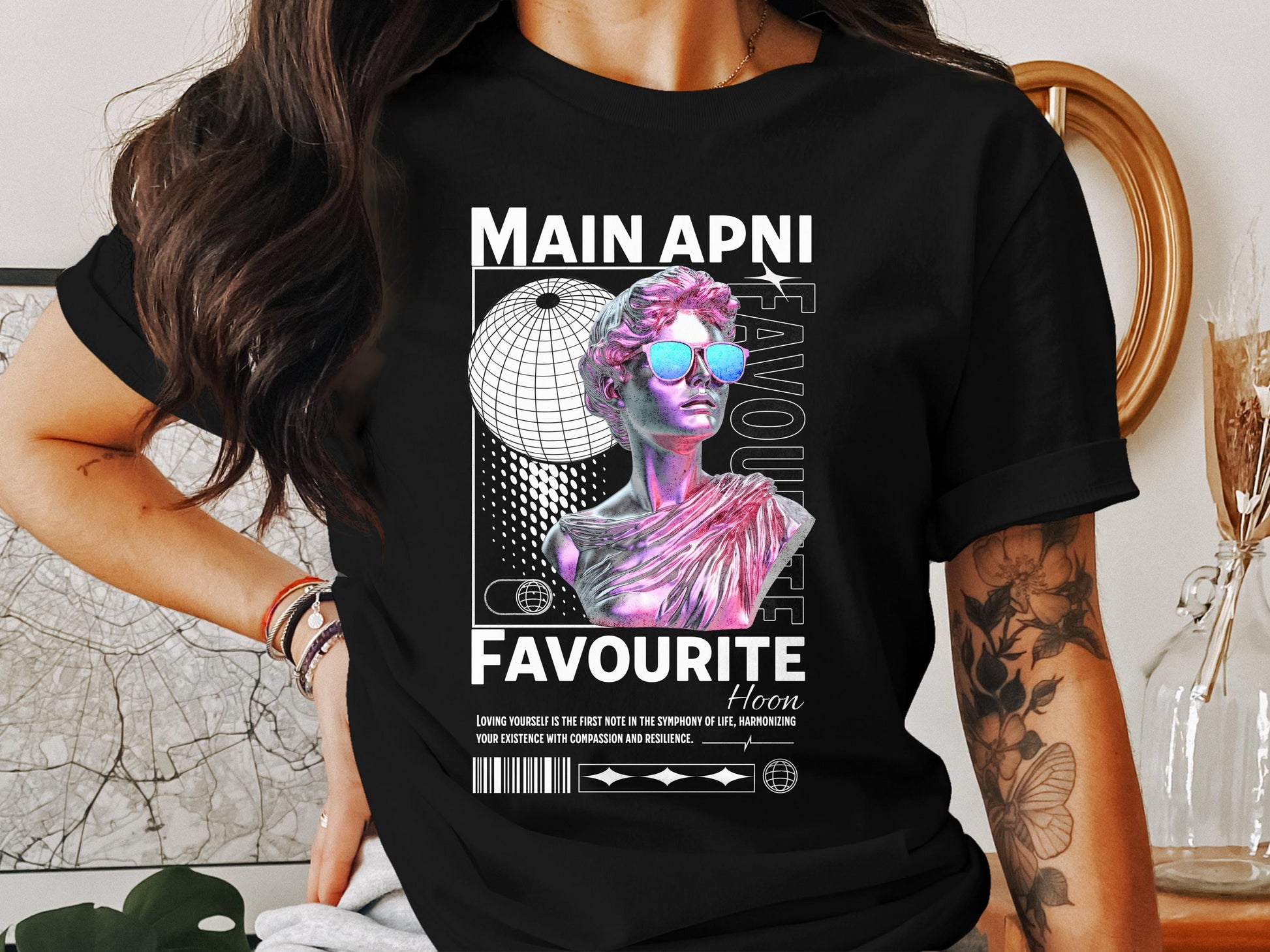 MAIN APNI  FAVOURITE HOON T-SHIRT
